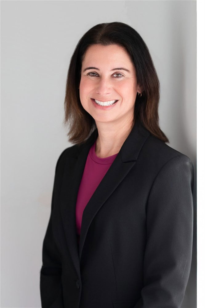 michelle headshot 3 website resolution